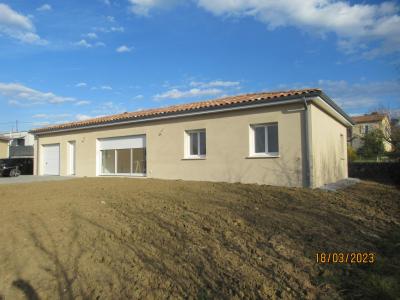 Menuiseries blanches, enduit finition Gratté fin