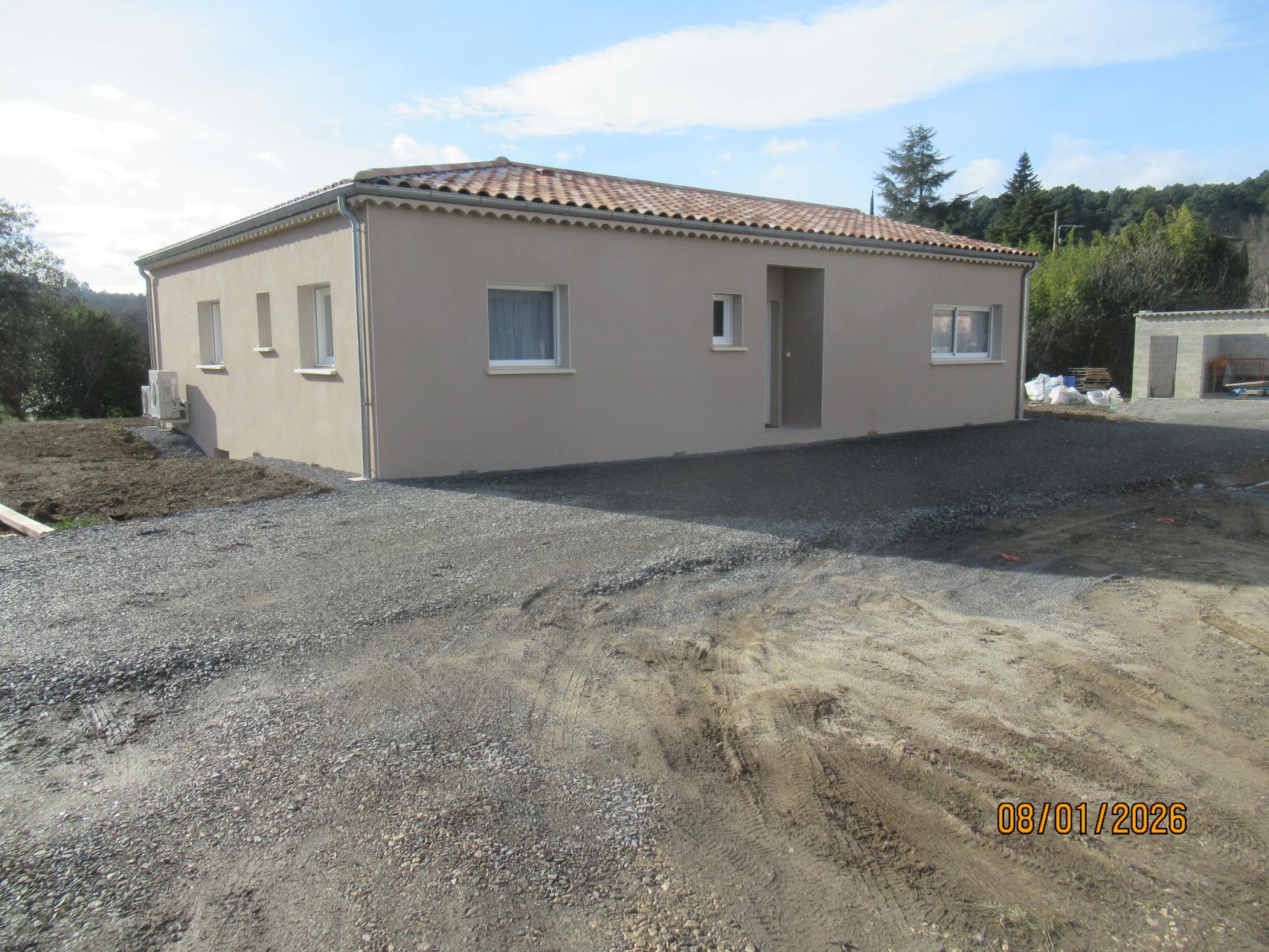 Toiture 2 pentes, 1 rang de génoises, sous-faces PVC Blanc