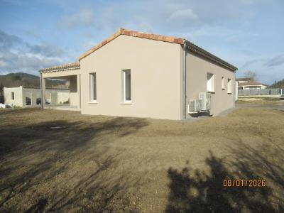 Menuiseries blanches, enduit finition Gratté fin