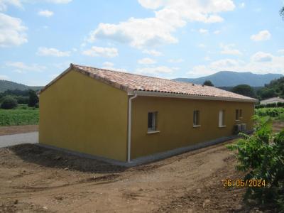 Menuiseries blanches, enduit finition Ecrasé