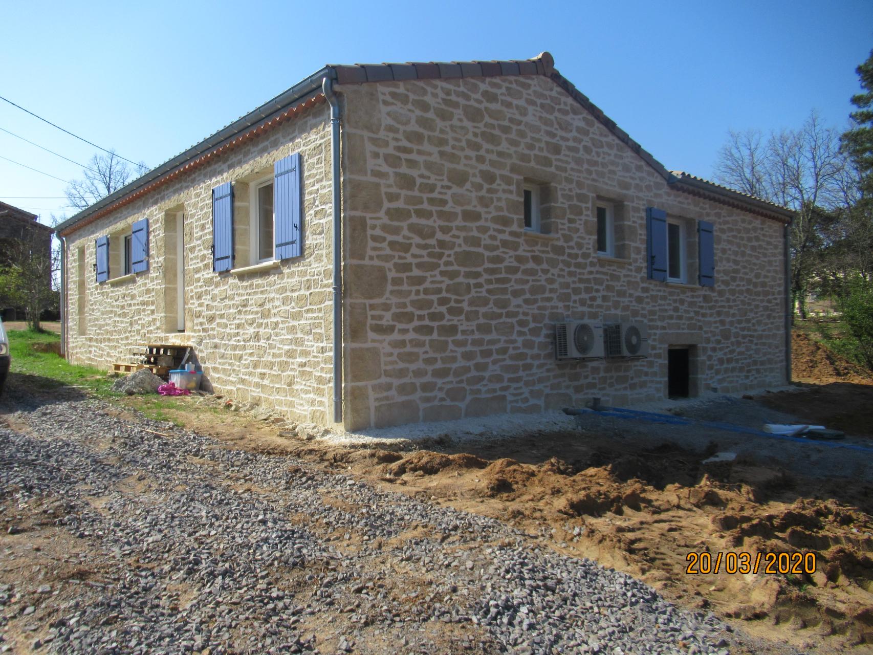 Bâtiment en L de plain pied