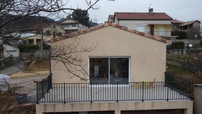 Menuiseries blanches, enduit finition Ecrasé