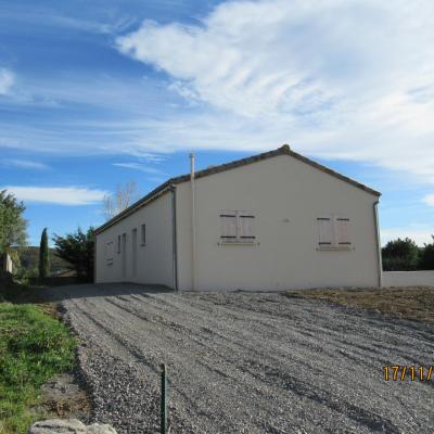 Menuiseries blanches, enduit finition Gratté fin