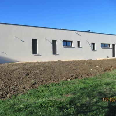 Bâtiment en U de plain pied