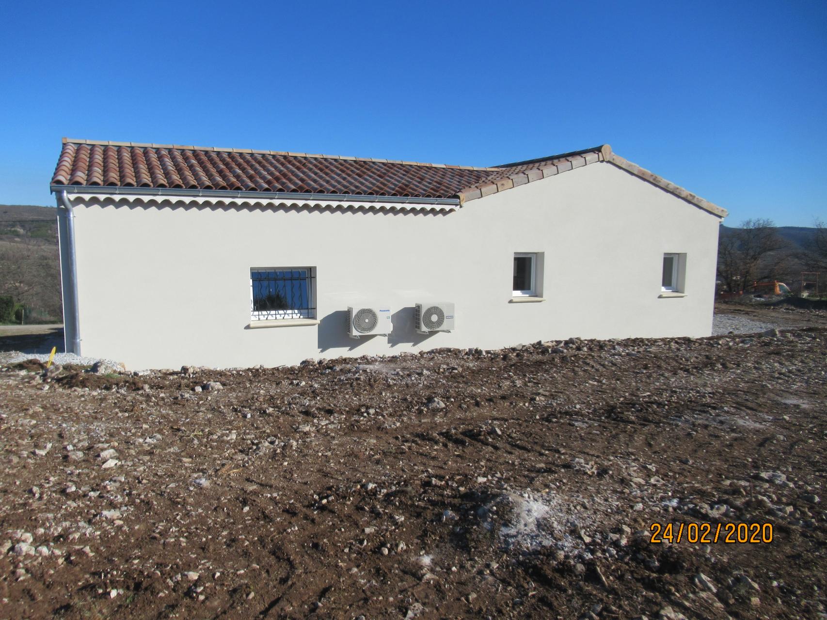 Bâtiment en L de plain pied