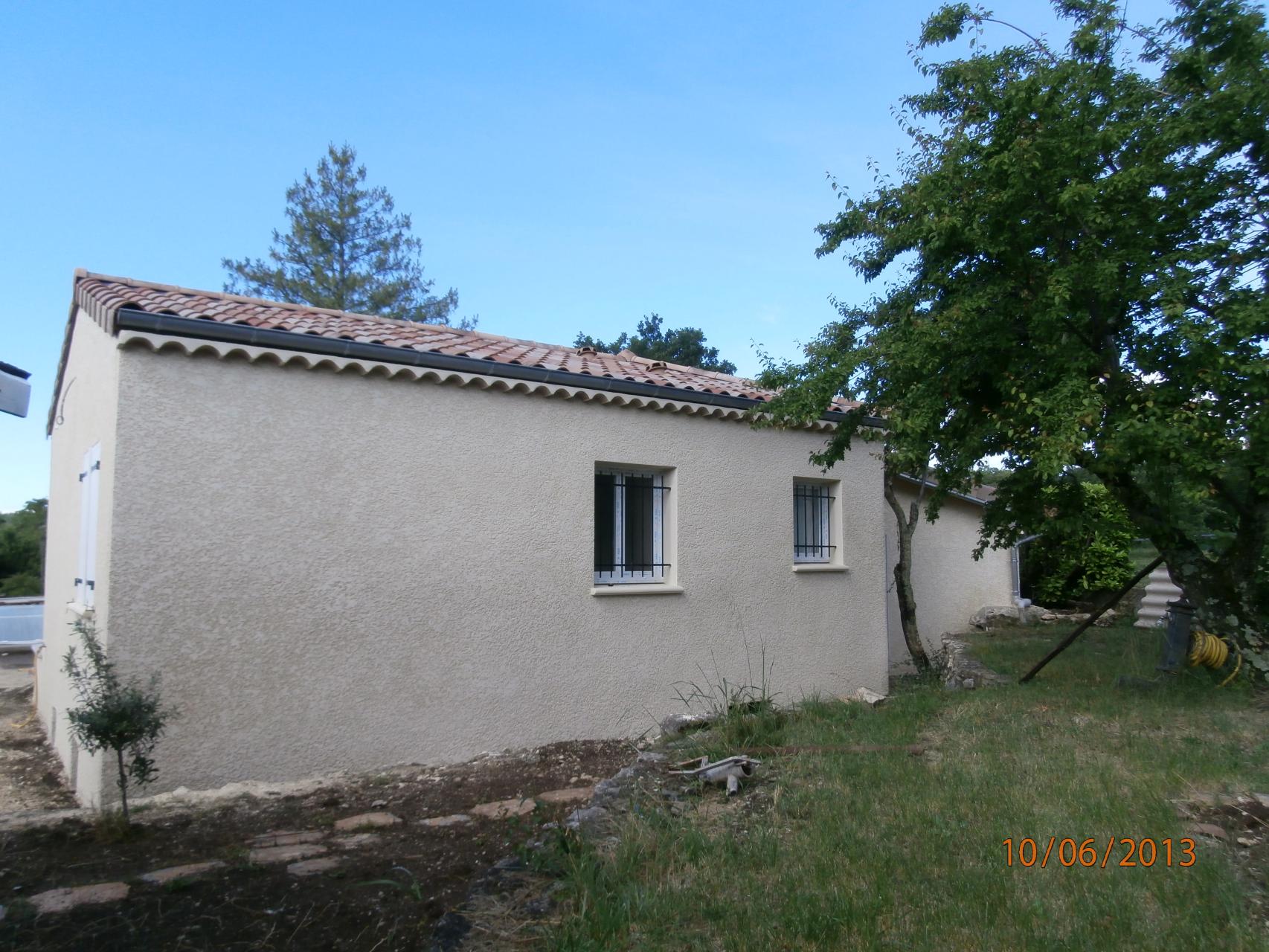 Bâtiment en V de plain pied
