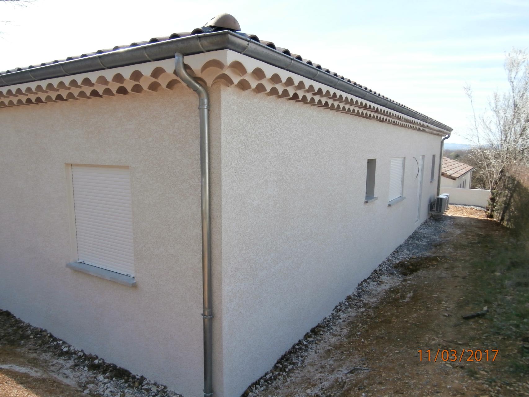 Bâtiment en L de plain pied