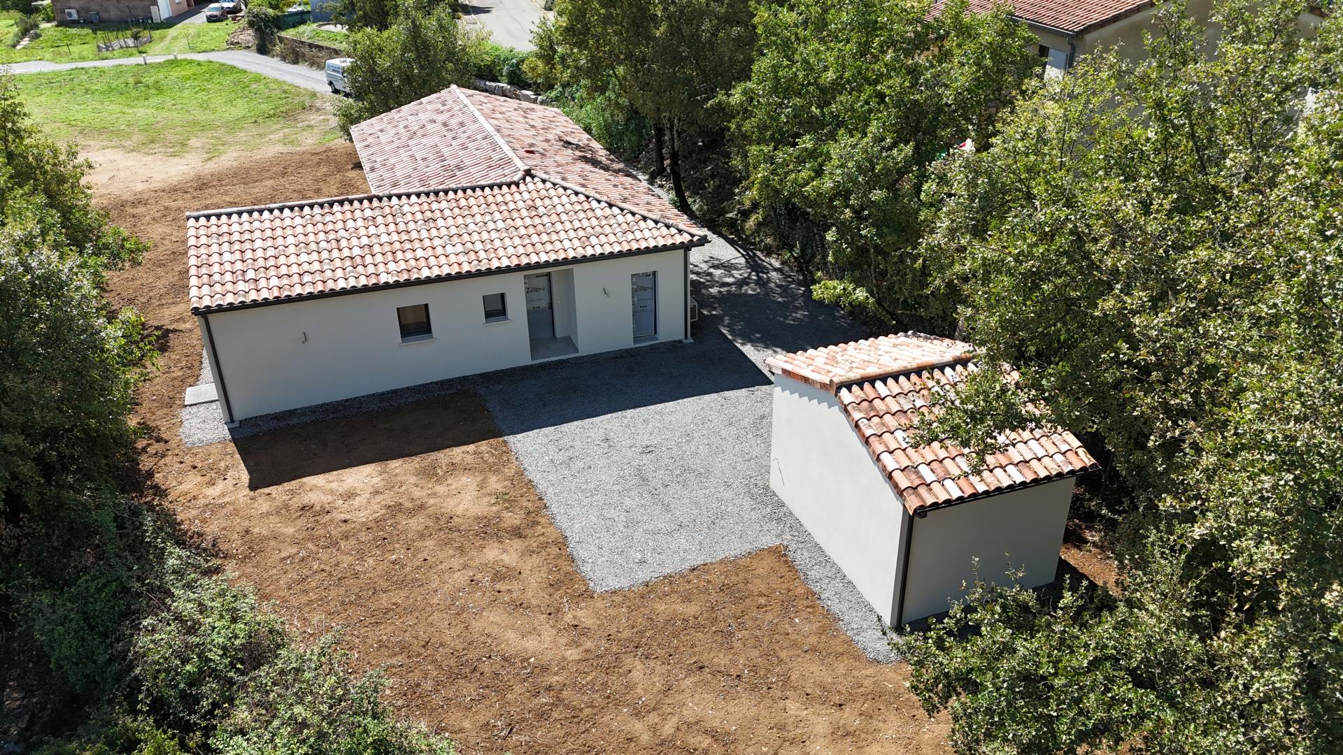 Bâtiment en L de plain pied