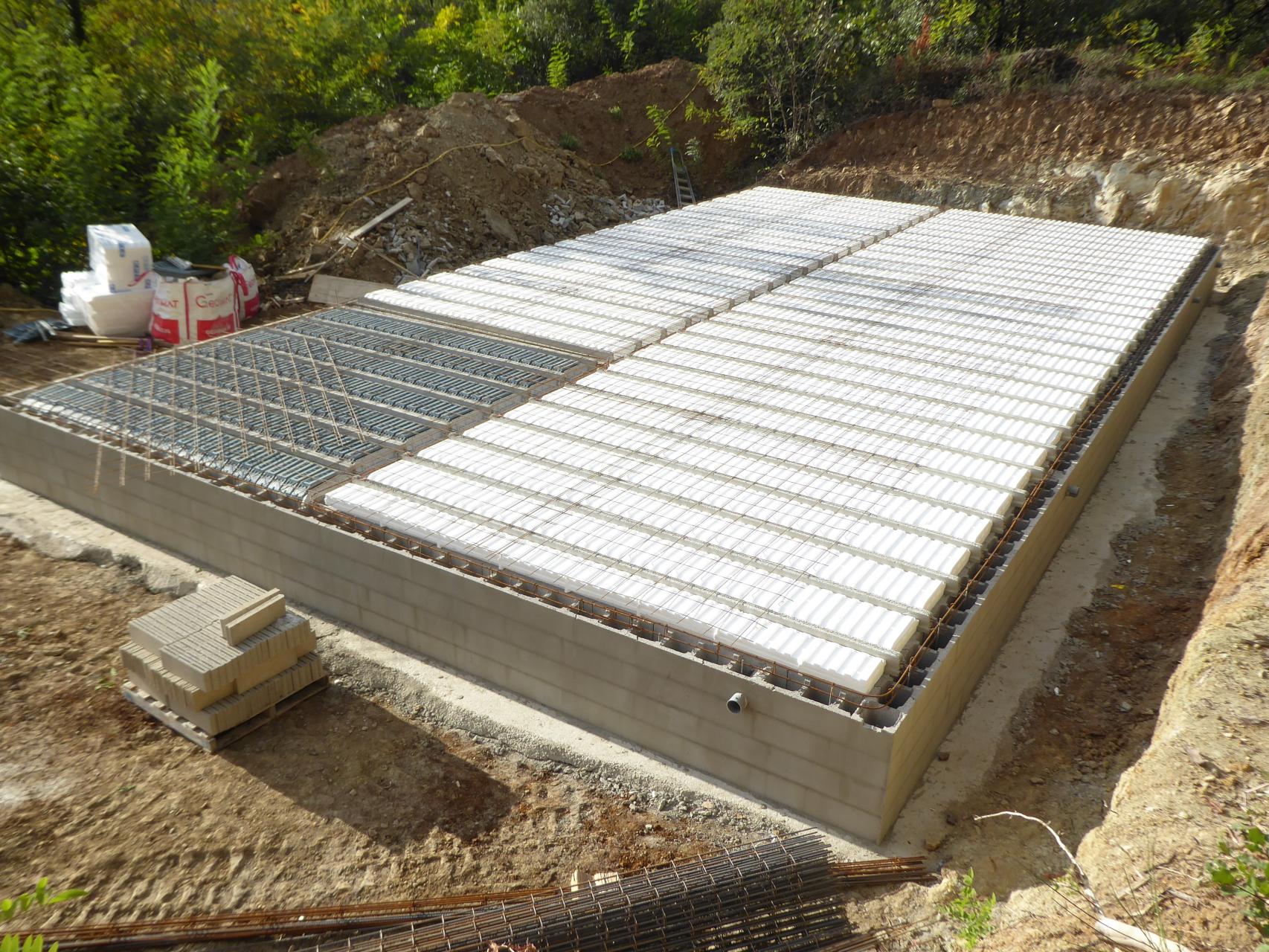 Pose des poutrelles et hourdis du plancher