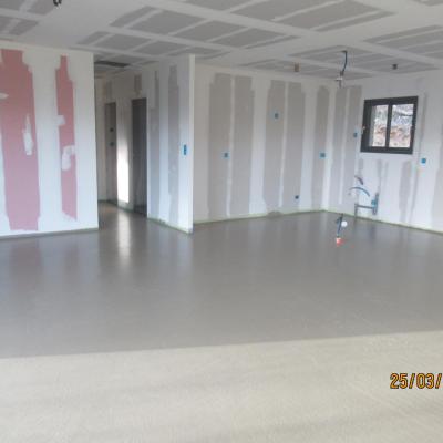 Coulage de la chape liquide