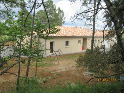 Menuiseries blanches, enduit finition Ecrasé