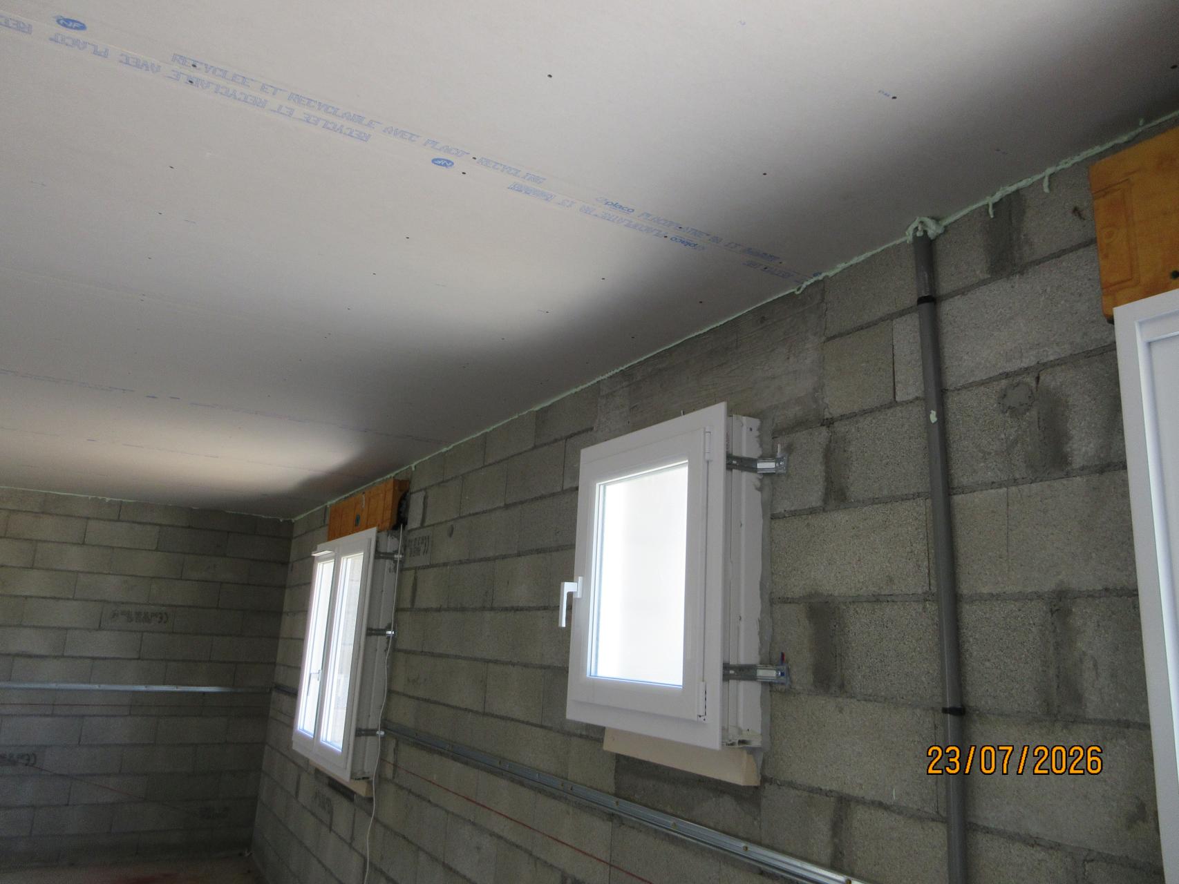 Réalisation du plafond en placo sur fourrures